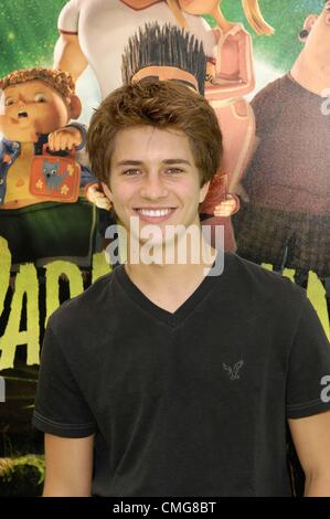 5. August 2012 - Hollywood, Kalifornien, USA - Billy Unger während der Premiere des neuen Films von Focus Features PARANORMAN, gehalten in der Universal City Walk Kinos, am 5. August 2012, in Los Angeles. (Kredit-Bild: © Michael Germana/Globe Photos/ZUMAPRESS.com) Stockfoto