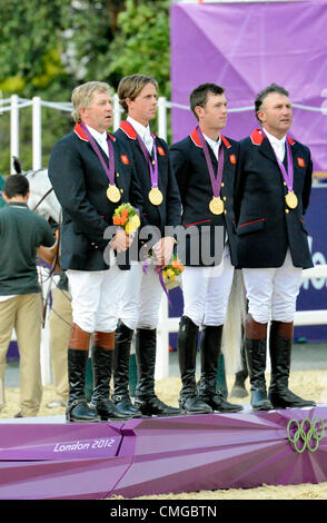 London, UK. 6. August 2012. Greenwich Park. Gold-Medaillengewinner Großbritannien Team Springturnier links nach rechts, Nick Skelton, Ben Maher, Scott Brash, Peter Charles Stockfoto