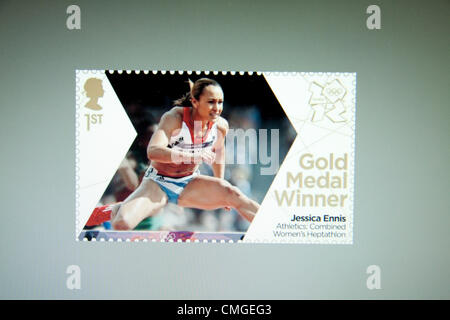 7. August 2012, 2012 in London. Sonderausgabe Sonderbriefmarke von Jessica Ennis, der die Goldmedaille in der Frauen Siebenkampf Track Leichtathletik behauptete. Stockfoto