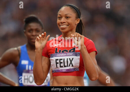 6. August 2012. LONDON, ENGLAND - 6.August, Allyson Felix von Vereinigten Staaten in der Frauen 200m Hitze während der Abend-Sitzung der Leichtathletik im Olympiastadion am 6. August 2012 in London, England-Foto von Roger Sedres / Gallo Images Stockfoto