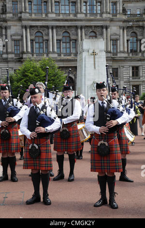 George Square, Glasgow City Centre, Schottland, Großbritannien, Dienstag, 7th. August 2012. Strathclyde Police Pipe Band beim Piping Live Event Stockfoto