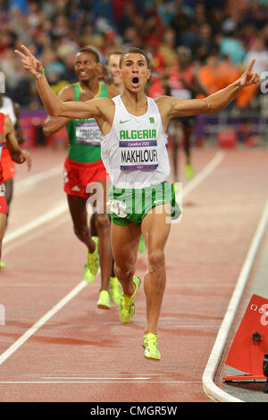 LONDON, ENGLAND - 7 AUGUST Taoufik Makhloufi Algerien gewinnt die Mens 1500m-Finale bei den Abend-Session der Leichtathletik im Olympiastadion am 7. August 2012 in London, England-Foto von Roger Sedres / Gallo Images Stockfoto