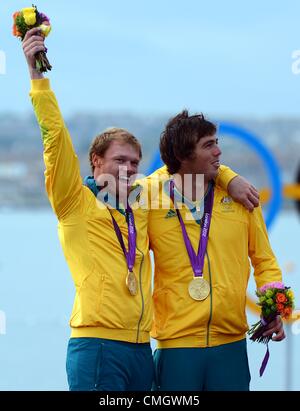 8. August 2012. Olympisches Segeln, Aktion während der London 2012 Olympische Spiele bei Weymouth & Portland Veranstaltungsort, Dorset, England, UK.  Nathan Outteridge und Iain Jensen von Australien gewinnen Gold in der 49er Jolle Medaille Männerrennen 8. August 2012 Bild: DORSET MEDIA SERVICE Stockfoto