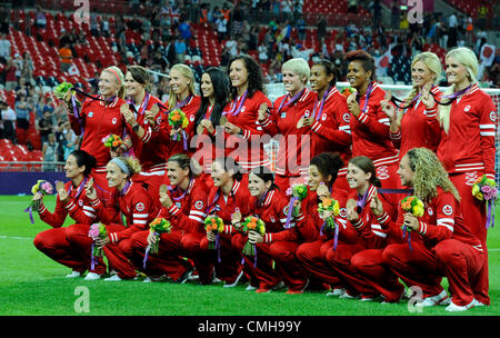 09.08.2012 London, England.  Kanada sammelt die Bronze-Medaille bei den Olympischen Spielen von Wembley-Stadion. Kanada schlagen die Franzosen Damen Team 1: 0 im Old Trafford, die Bronzemedaille zu nehmen. Stockfoto