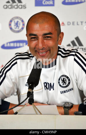 10. August 2012. 10.08.2012. London, England. Roberto Di Matteo an der Community Shield 2012 Pressekonferenz Chelsea Trainning Boden, Cobham, Surrey. 10. August 2012. Stockfoto