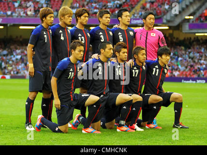 10. August 2012. 10.08.2012 Cardiff, Wales. Die Japan-Seite Line-up vor den Olympischen Fußball Männer Bronze Medal Match zwischen Japan und Südkorea. Südkorea gewinnen die Bronze-Medaille für London 2012 Olympische Spiele gegen Japan 2: 0. Stockfoto