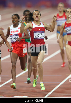 10. August 2012. ASLI CAKIR ALPTEKIN Türkei LONDON 2012 Olympische Spiele, Frauen 1500M Finale STRATFORD, LONDON, ENGLAND 10. August 2012 DIC9249 Stockfoto