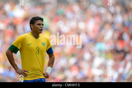 11. August 2012. 11.08.2012. Wembley Stadium, London, England.  Thiago Silva reagiert, während die Männer Goldmedaille Fußballspiel zwischen Brasilien und Mexiko für London 2012 Olympische Spiele Fussball-Turnier im Wembley-Stadion in London, Vereinigtes Königreich, 11. August 2012. Bildnachweis: Aktion Plus Sportbilder / Alamy Live News Stockfoto