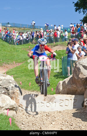 11. August 2012. . Hadleigh Farm, Essex, England. Julie Bresset Frankreichs fährt der Frauen Langlauf vom Radfahren Mountainbike-Event in Hadleigh Farm an die Olympischen Spiele 2012 in London, London, Großbritannien, UK, 11. August 2012. 11. 08. 2012 Stockfoto