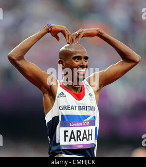 MO FARAH gewinnt GOLD Großbritannien LONDON 2012 Olympische Spiele, MENS 5000M FINAL STRATFORD, LONDON, ENGLAND 11. August 2012 DIC9274 Stockfoto