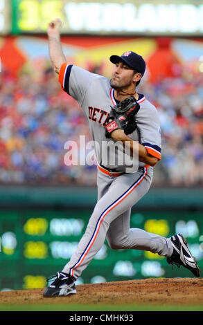 11. August 2012 - Arlington, Texas, USA - 11. August 2010 Arlington, Tx USA. Detroit ab Krug Justin Verlander wirft im ersten Inning wie Detroit Tiger at The Ballpark in Arlington, Texas Texas Rangers Hauptliga-Baseball Spiel wurde gespielt. (Kredit-Bild: © Ralph Lauer/ZUMAPRESS.com) Stockfoto