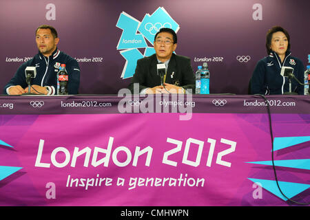 (L, R) Kōji Murofushi, Noriyuki Ichihara, Seiko Hashimoto (JPN), 12. August 2012 - Leichtathletik: im Olympiapark - MPC während der London 2012 Olympischen Spiele in London, Vereinigtes Königreich.  (Foto von Daiju Kitamura/AFLO SPORT) [1045] Stockfoto