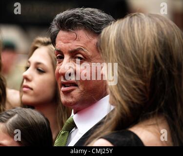 13. August 2012. Sylvester Stallone besucht UK-Premiere von dem Film Expendables 2 auf 13.08.2012 in The Empire Leicester Square, London. Personen im Bild: Sylvester Stallone. Bild von Julie Edward Credit: JEP Promi-Fotos / Alamy Live News Stockfoto