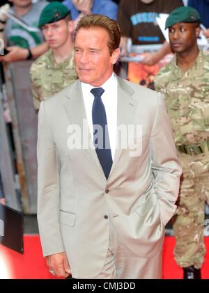 13. August 2012. Arnold Schwarzenegger in "The Expendables 2" UK Premiere anlässlich der Empire Leicester Square London, England - 13.08.12 Stockfoto