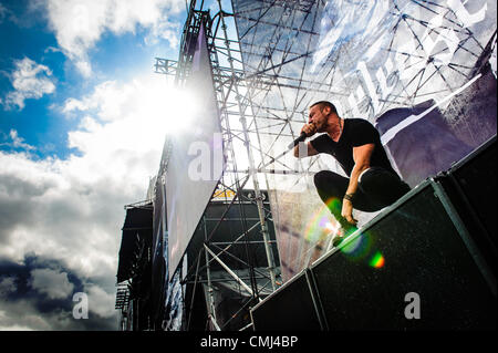 11. August 2012 - Toronto, Ontario, Kanada - GREG PUCIATO von The Dillinger Escape Plan auf schwere T.O. 2012 inszenieren in Downsview Park in Toronto. (Kredit-Bild: © Igor Vidyashev/ZUMAPRESS.com) Stockfoto