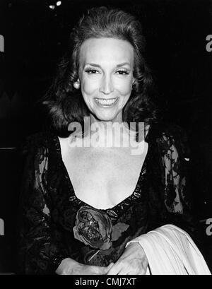 29. Juli 2011 - HELEN GURLEY BROWN in Merv Griffin Show. (Kredit-Bild: © Globe Photos/ZUMAPRESS.com) Stockfoto