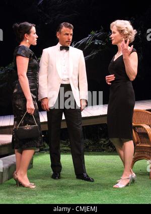 Jenny Seagrove, Dawn Steele, Finty Williams, Jason Durr und Robin Sebastian Stern in Noel Coward "Vulkan", Regie: Roy Marsden im Varieté-Theater, The Strand, London - 15. August 2012 Foto von Keith Mayhew Stockfoto