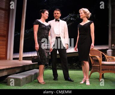 Jenny Seagrove, Dawn Steele, Finty Williams, Jason Durr und Robin Sebastian Stern in Noel Coward "Vulkan", Regie: Roy Marsden im Varieté-Theater, The Strand, London - 15. August 2012 Foto von Keith Mayhew Stockfoto