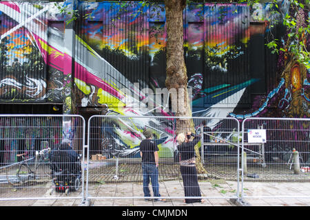 "Bristol, UK. Freitag, 17. August 2012. "See No Evil" street Art Event in Nelson Street, Bristol." Stockfoto