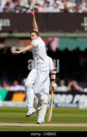 London, UK. Samstag, 18. August 2012. Morne Morkel feiert das entscheidende Wicket Jonny Bairstow kurz vor Mittag am dritten Tag des dritten Tests zwischen England und Südafrika aus. Stockfoto