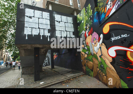 Bristol, UK. 18. August 2012. Einige der Kunstwerke gemalt auf der Außenseite der Gebäude in Nelson Street im Rahmen des Projekts sehen keine bösen Kunst. Bristol, England, am Samstag, 18. August 2012. Stockfoto