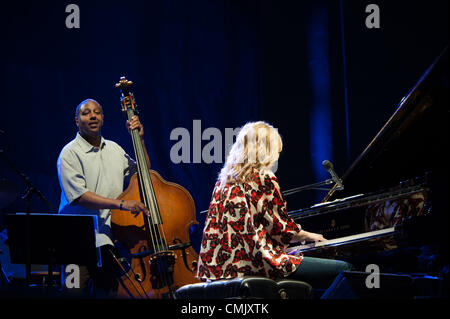 LINCOLN, CA-18 August: Diana Krall führt auf Thunder Valley Casino Resort in Lincoln, Kalifornien am 18. August 2012 Stockfoto