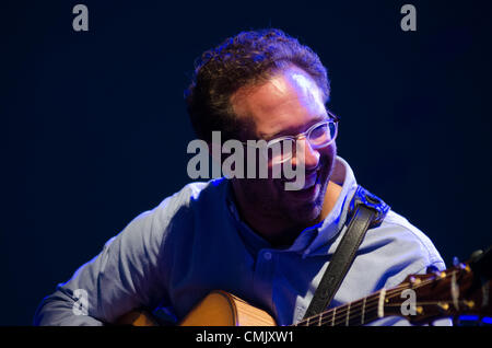 LINCOLN, CA-18 August: Anthony Wilson führt mit Diana Krall im Thunder Valley Casino Resort in Lincoln, Kalifornien am 18. August 2012 Stockfoto