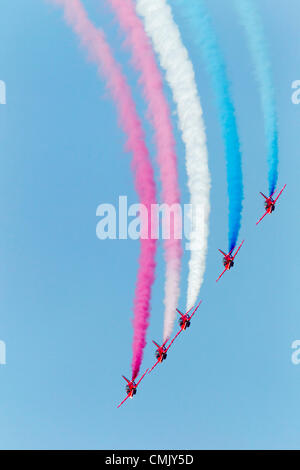 2012-08-19 Unternehmen Flugplatz Northampton UK Airshow 1400 bis 1730 Uhr diamantene Thronjubiläum der Queen zu feiern. Die roten Pfeile waren die Hauptattraktion am Ende die Nachmittagsvorstellung kommen. Stockfoto