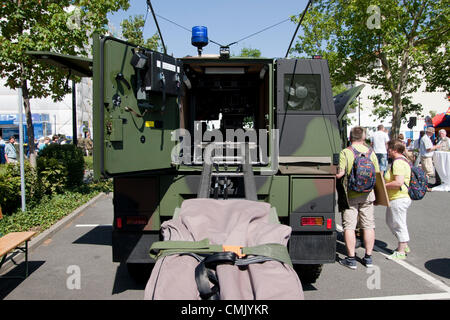 Tag der offenen Tür des Verteidigungsministeriums in Berlin. Ambulanz-Fahrzeuge. Stockfoto