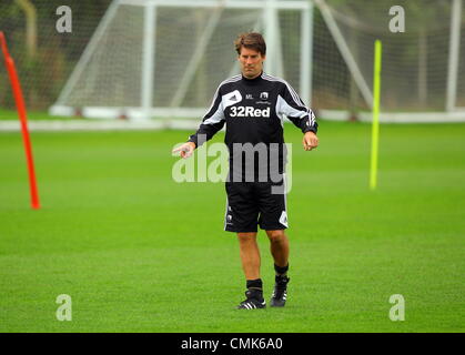 Im Bild: Manager Michael Laudrup. Dienstag, 21. August 2012 Re: Barclays Premier League Seite Swansea City Football Club Training bei Llandarcy, South Wales, UK. Stockfoto