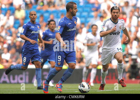 19.08.2012 Madrid, Spanien. La Liga Fußball Real Madrid vs. Valencia CF - Soldado mit Xabi Alonso Stockfoto