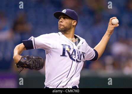 21. August 2012 - St. Petersburg, FL, USA - JAMES BORCHUCK |   Times.SP 357306 BORC rays (21.08.12) (St. Petersburg, FL) David Price liefert im ersten während der Strahlen-Spiel gegen die Kansas City Royals im Tropicana Field Dienstag, 21. August 2012. (Kredit-Bild: © Tampa Bay Times/ZUMAPRESS.com) Stockfoto