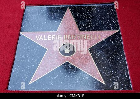 Valerie Bertinelli Stern auf dem Hollywood Walk of Fame, Hollywood Boulevard, Los Angeles, CA, USA. 22. August 2012. Stockfoto