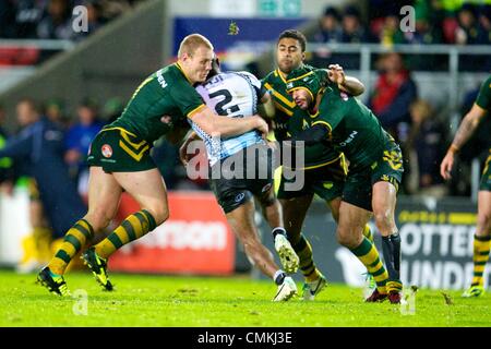 St Helens, Großbritannien. 2. November 2013. Marika Koroibete (Fidschi &amp; West Tiger) während der Rugby League World Cup-Gruppe ein Spiel zwischen Australien und Fidschi vom Langtree Park Stadion entfernt. Bildnachweis: Aktion Plus Sport/Alamy Live-Nachrichten Stockfoto