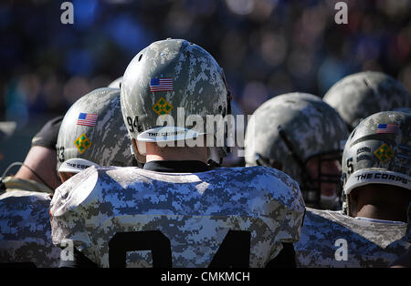 Colorado Springs, Colorado, USA. 2. November 2013. Armee Helm während einer Militärakademie Match-Up zwischen der Army Black Knights und die Air Force Academy Falcons an Falcon Stadium, US Air Force Academy, Colorado Springs, Colorado. Air Force Armee besiegt 42-28 Credit: Csm/Alamy Live-Nachrichten Stockfoto