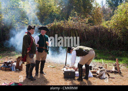 Camden, SC, USA. 2. November 2013. Historischen Camden hält seine 43. Reolutionary Krieg Field Days. Der Unabhängigkeitskrieg-Re-enactment feierte die 225. Jahrestag der Revolution mit Demonstrationen in den Park und ein Kampf auf dem Feld mit der Rotröcke und die Patrioten Stockfoto