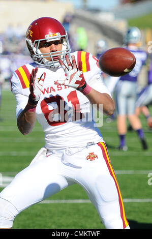 Manhattan, Kansas, USA. 2. November 2013. 2. November 2013: Iowa State Cyclones Wide Receiver Quan West (81) in Aktion während der NCAA Football-Spiel zwischen den Iowa State Zyklonen und der Kansas State Wildcats Bill Snyder Familie Stadion in Manhattan, Kansas. Kendall Shaw/CSM/Alamy Live-Nachrichten Stockfoto