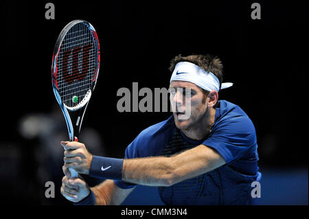 London, UK. 4. November 2013. Juan Martin Del Potro [ARG] in Aktion gegen auf der ATP World Tour Finals 2013, Tennis-Turnier in der O2 Arena London. Bildnachweis: Aktion Plus Sport/Alamy Live-Nachrichten Stockfoto