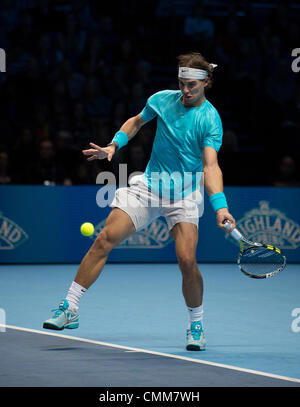 London, UK. 5. November 2013. Rafael Nadal [ESP] im Kampf gegen David Ferrer [ESP] am 2. Tag von der ATP World Tour Finals 2013, Tennis-Turnier in der O2 Arena London. Rafael Nadal [ESP] gewann das Match 6-3, 6-2. Bildnachweis: Aktion Plus Sport/Alamy Live-Nachrichten Stockfoto