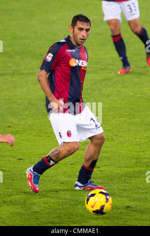 Bologna, Italien. 4. November 2013. Michele Pazienza (Bologna) Football / Soccer: italienische "Serie A" match zwischen Bologna 0-0 AC Chievo Verona Renato dall-Stadion in Bologna, Italien. Bildnachweis: Maurizio Borsari/AFLO/Alamy Live-Nachrichten Stockfoto