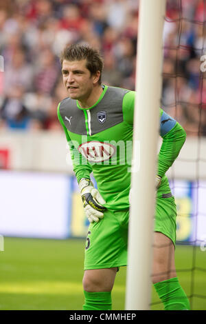 Cedric Carrasso (Bordeaux), 3. November 2013 - Fußball / Fußball: Französisch "Ligue 1" match zwischen OGC Nizza 1-2 Bordeaux bei Allianz Riviera in Nizza, Frankreich, © Enrico Calderoni/AFLO SPORT/Alamy Live News Stockfoto