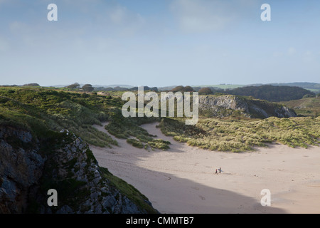 Ein Blick über Broadhaven Beach, West Wales. Stockfoto