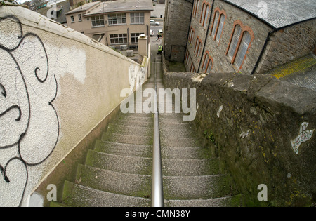 Auf der Suche nach unten die Jakobsleiter Schritte in Falmouth Cornwall UK. Stockfoto