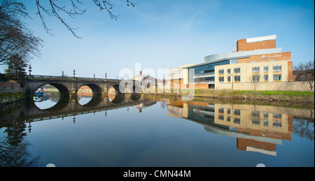 Welsh-Brücke und Theatre Severn Shrewsbury Shropshire England Stockfoto