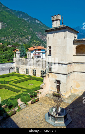 Valle d ' Aosta Issogne Schloss Hof und der italienische Garten Stockfoto