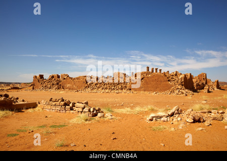 Tempel 100 große Gehäuse, Musawwarat es Sufra, Sudan, Nordafrika Stockfoto