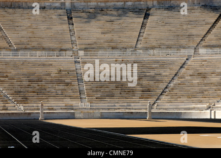 Athen. Griechenland. Blick auf das Stadion von Olympia (Kallimarmaro) wurde für die ersten internationalen Olympischen Spiele der moderne verwendet. Stockfoto