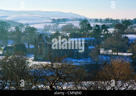 Winter in Bolton Abbey, neben dem Fluß Wharfe, North Yorkshire Stockfoto