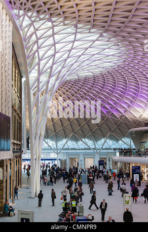 Die neue Buchung Halle am Kings Cross Station, London Stockfoto