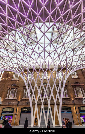 Die neue Buchung Halle am Kings Cross Station, London Stockfoto